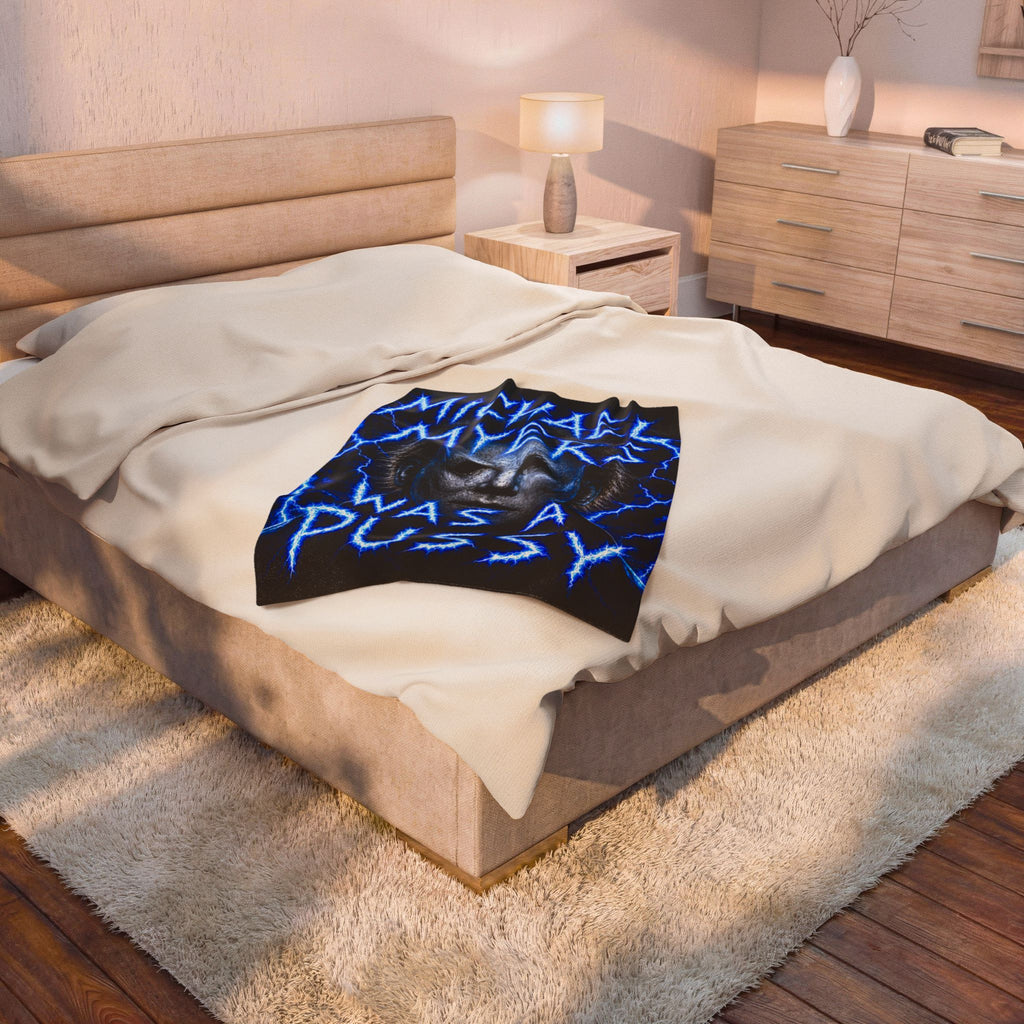 Michael Myers Graphic Plush Blanket — Horror Movie Velvet Throw with Bold Text